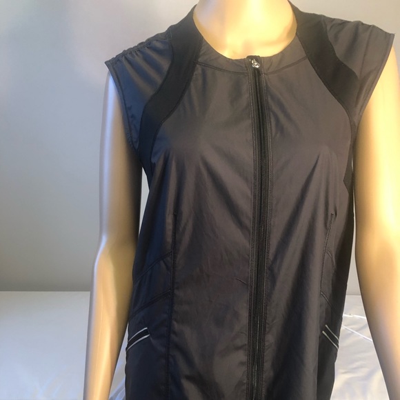 lululemon athletica Jackets & Blazers - Lululemon Black bike vest jersey Size 12